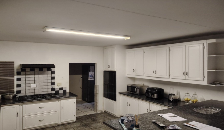3 Bedroom Property for Sale in Kiepersol Free State